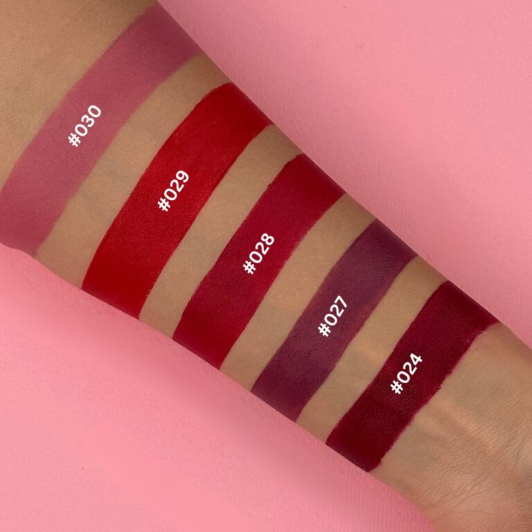 Kissproof Matte Me Up #024 (Barn red)
